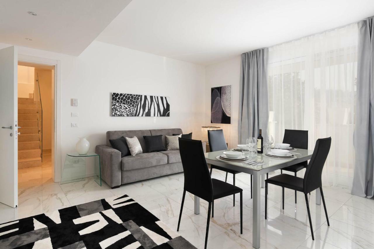 Villa Bianca Luxury Apartments Desenzano del Garda Dış mekan fotoğraf